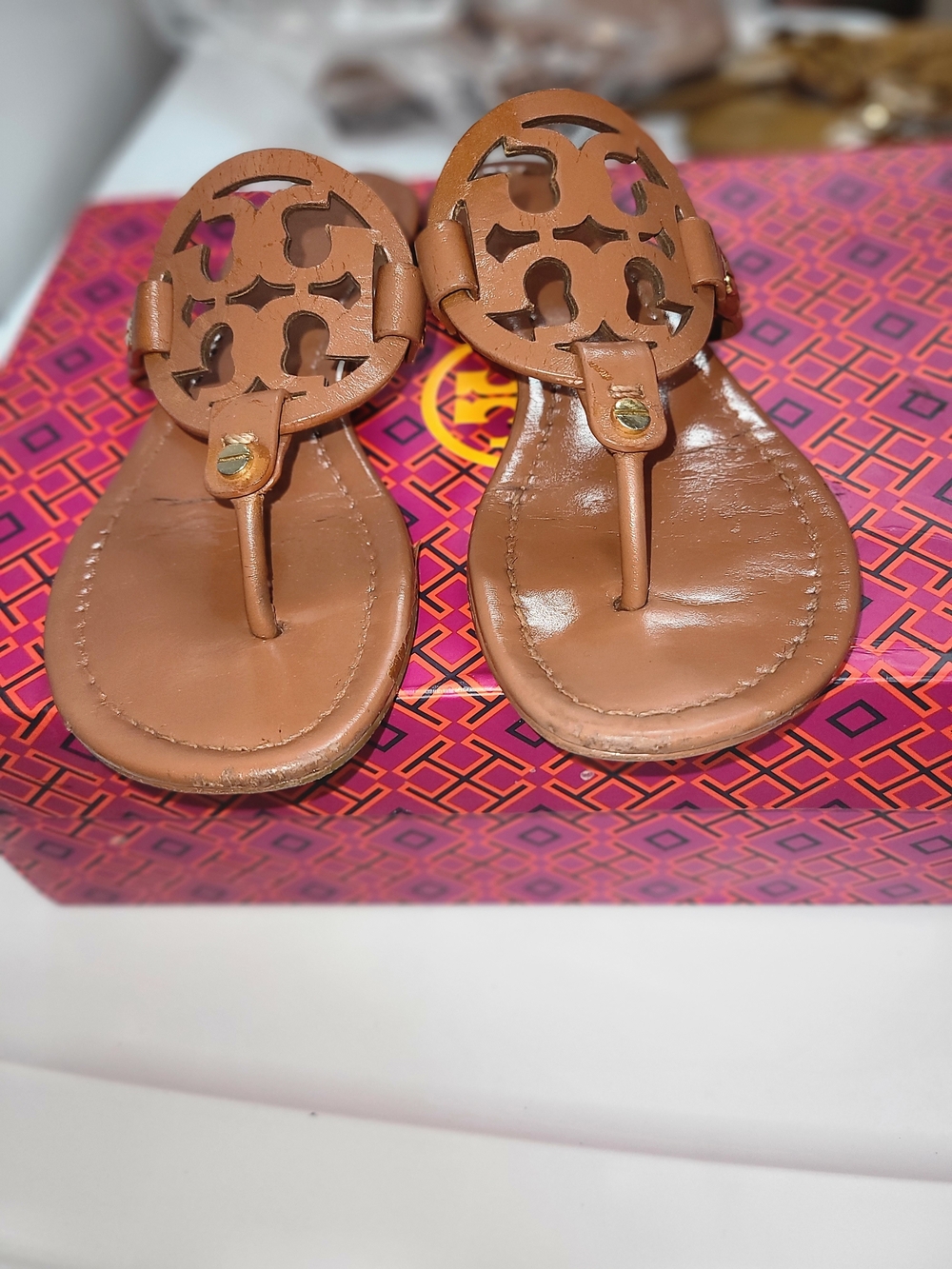 Tory Burch Miller Designer Brown Leather Thong Flip Flop Sandals 6.5 - Picture 7 of 10